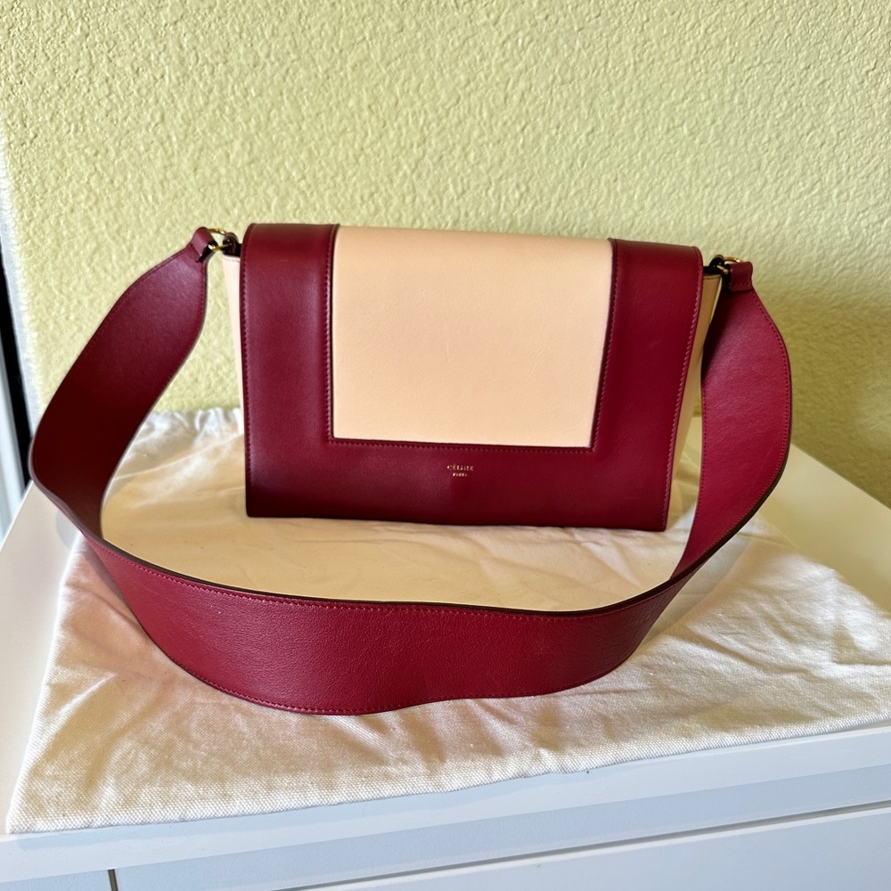 CELINE
Shiny Smooth Calfskin Medium Frame Shoulder Bag